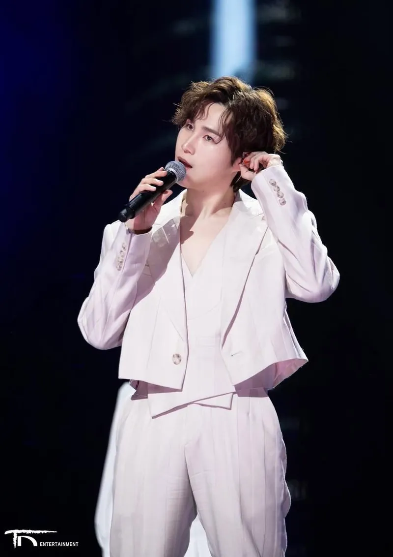김희재/오피셜