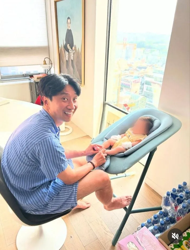 “첫 공개된 해이의 눈망울”…손담비·이규혁, 딸 안은 순간→팬들 뭉클