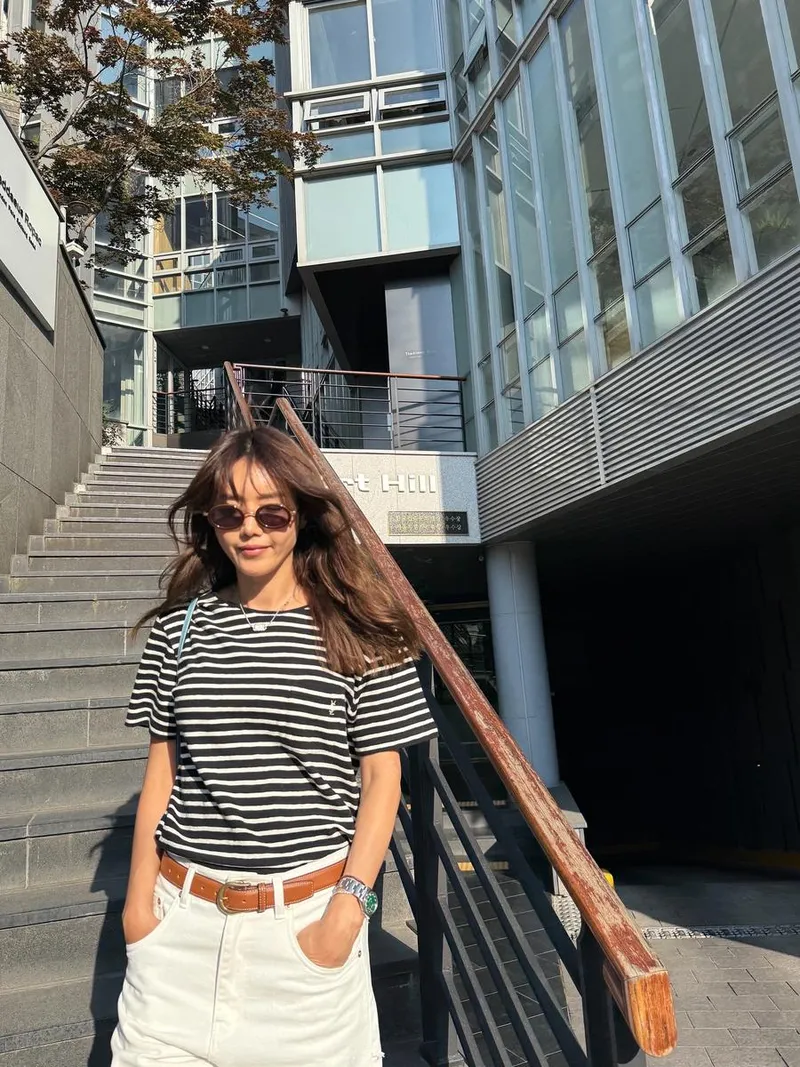 “알고보면 가까운 곳에 있는 행복들”…채정안, 일상 속 여유→초여름 햇살 가득 담다 / 배우 채정안 인스타그램