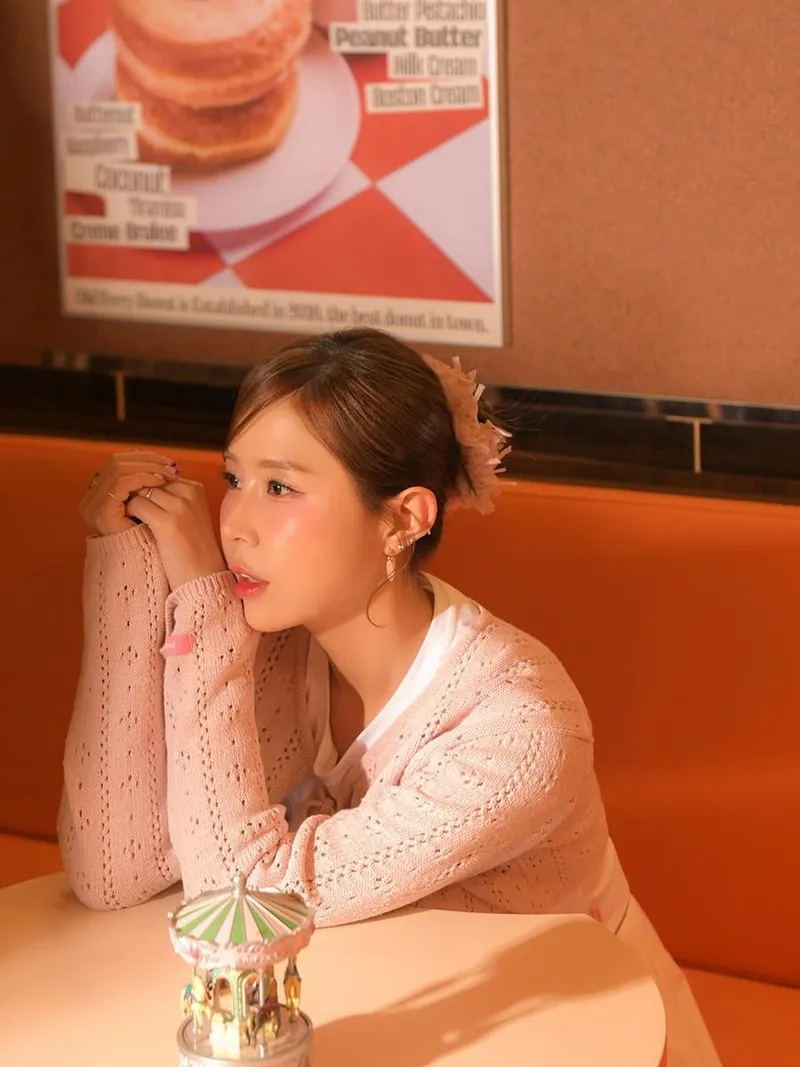 “솔로곡 소식입니다”…신지, 따스한 시선→설렘을 담은 여름의 오후 / 코요태 신지 인스타그램