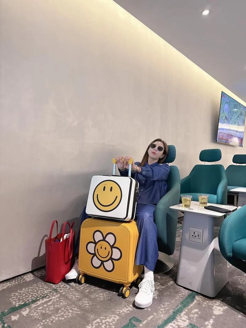 “룰루랄라”…신지, 여름 여행길→설렘 폭발하는 미소 / 코요태 신지 인스타그램