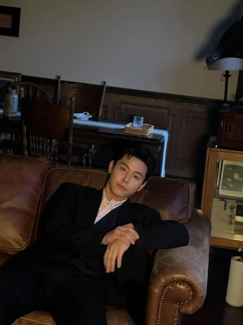 “오래될수록 깊어진다”…장태오, 빈티지 감성→고요한 여운 / 솔로지옥4 출연자 배우 장태오 인스타그램