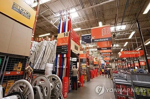 ‘코카콜라’ 북미 판매 3% 감소…美 이민자 단속에 소비재 매출 타격