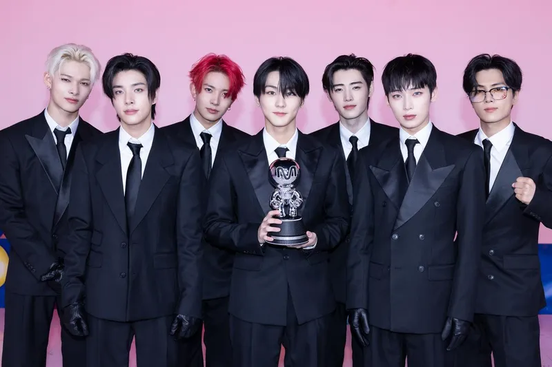 “강렬한 카리스마 폭발”…엔하이픈, ‘Bad Desire’ 첫 1위→팬들 환호