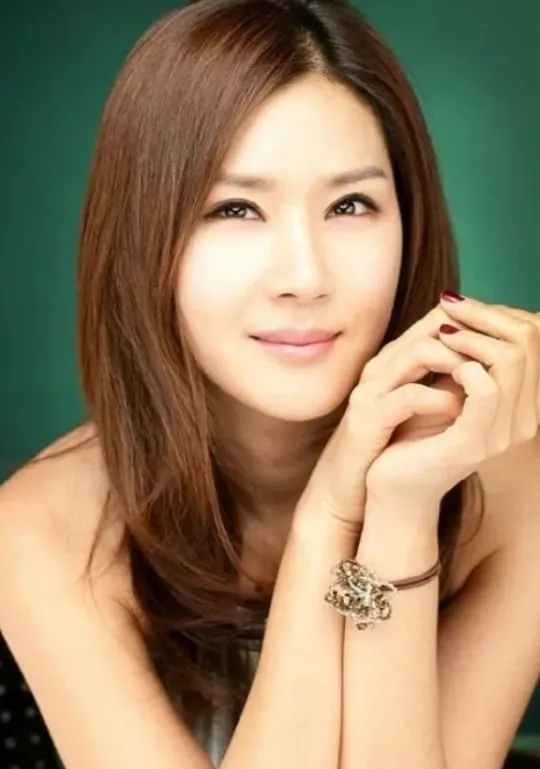 정인아 프로필