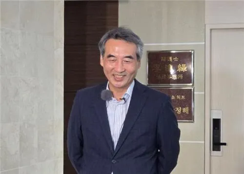 김건희 특검, 사회적 논란 직시한다
