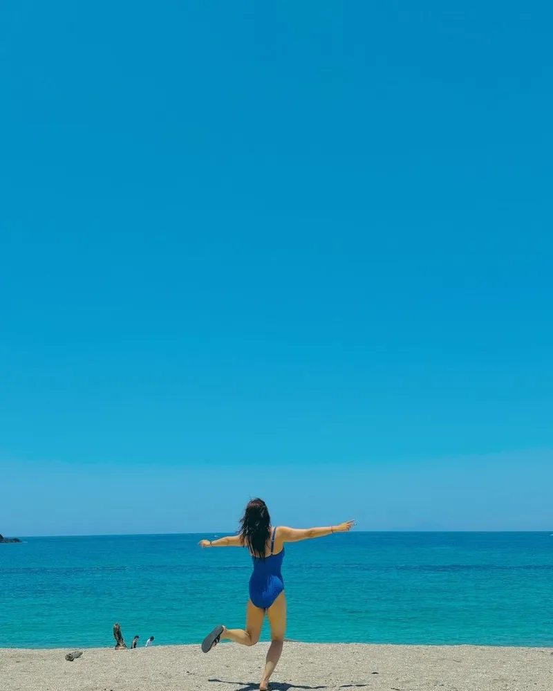 “여름의 해방감 안고”…안신애, 푸른 바다로→자유로움 만끽