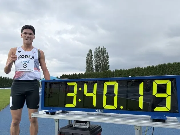 “일반부 신기록 경신”…이재웅, 1,500m 우승→3분40초19 기록 / 연합뉴스