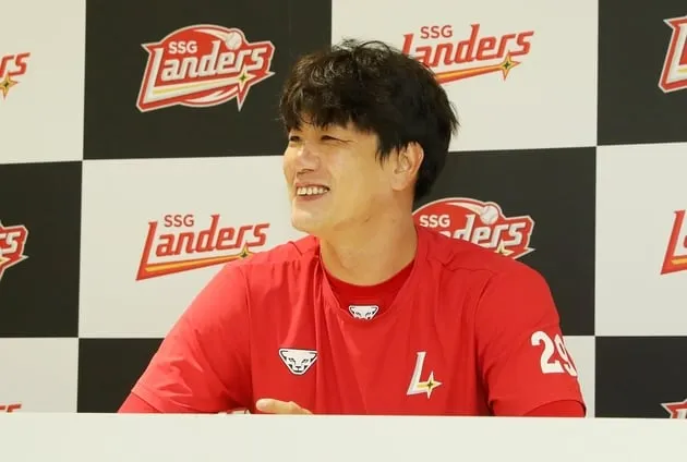 “2년 연장 계약”…김광현, SSG 잔류 선택→200승 도전 선언
