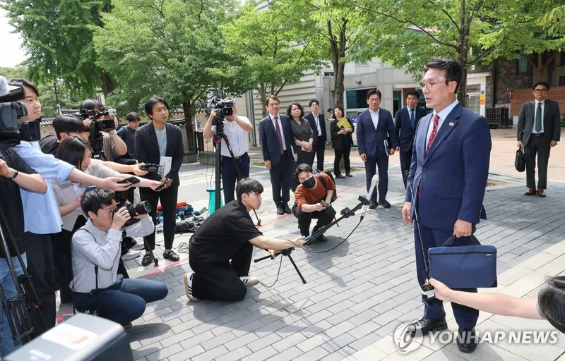 김민석 국무총리 후보자, 정치자금법 위반 완납 선언→강씨 채무 논란 정면 돌파