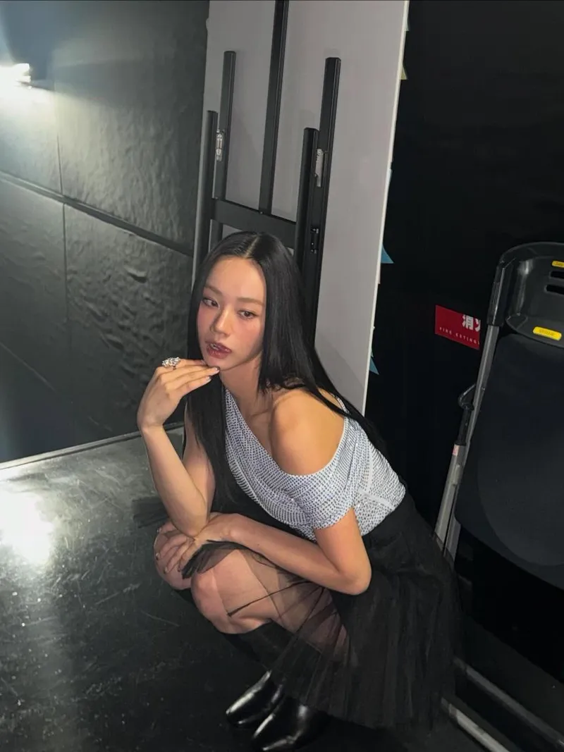 “오사카의 순간을 기억해요”…혜리, 재회의 설렘→감각적 시선 집중 / 걸그룹 걸스데이 혜리 인스타그램
