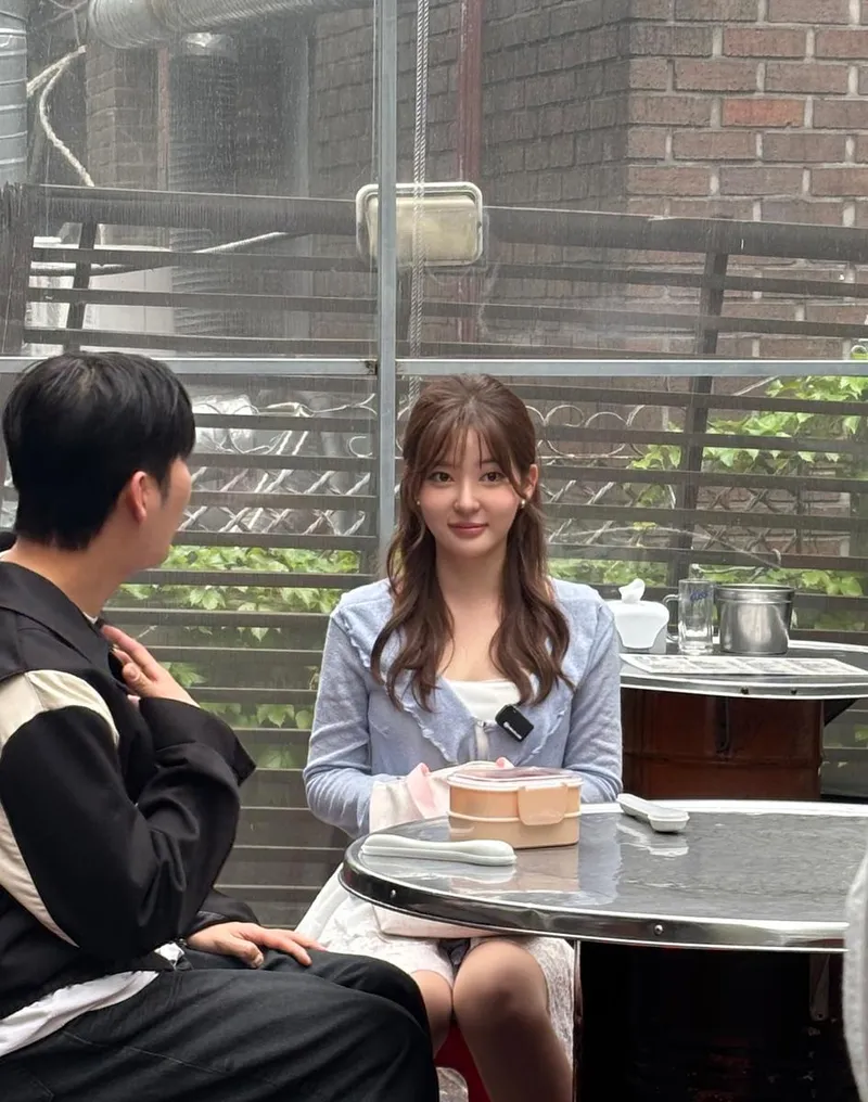 “설레는 순간이었어요”…조수민, 수줍은 눈빛→여름 오후의 설렘 / 배우 조수민 인스타그램