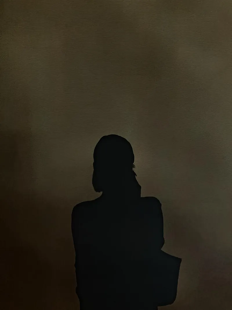 “이 문명은 참 귀하다”…윤태진, 그림자처럼 고요한 몰입→사유의 밤 / 아나운서 윤태진 인스타그램