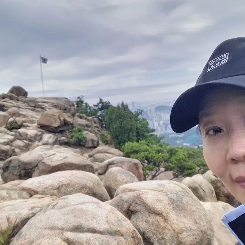 “감사함으로 물드는 순간”…오민애, 관악산 아침→고요한 성찰의 시간 / 배우 오민애 인스타그램