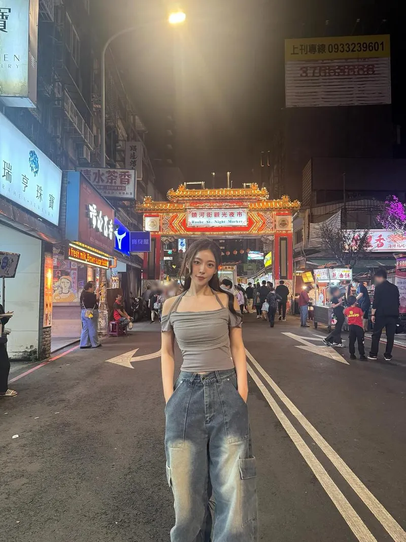 “내 최애는 망고 빙수”…송지우, 타이페이 밤거리→청량 매력 폭발 / 배우 송지우 인스타그램