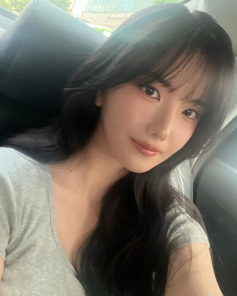 “너무 떨렸는데… 앞으로가 기대돼”…김서연, 설렘 가득→여름빛 셀카 공개 / 너의 연애 출연자 김서연 인스타그램