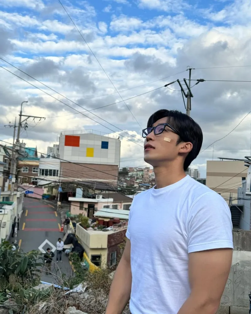 “선풍기 없이 못 사는 요즘”…이상이, 여름 초입→맑은 도시 감성 전시 / 배우 이상이 인스타그램