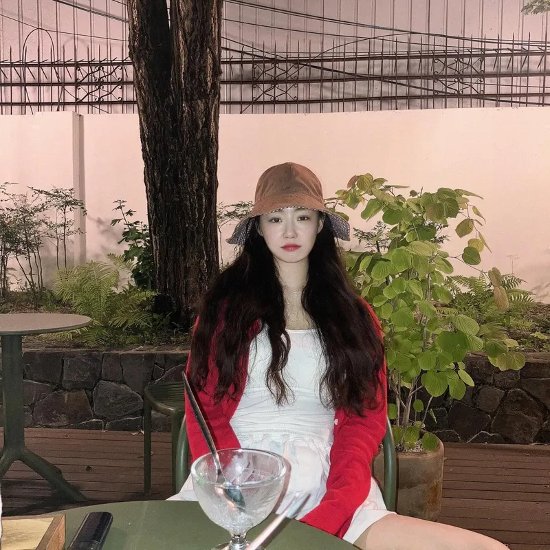 “우린 맥주 한잔에 취하죠”…임세주, 초여름 밤→여유로운 힐링 포착 / 배우 임세주 인스타그램