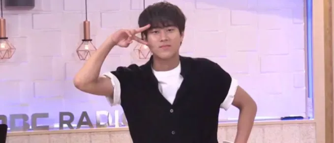 MBC FM4U '정오의 희망곡 김신영입니다'