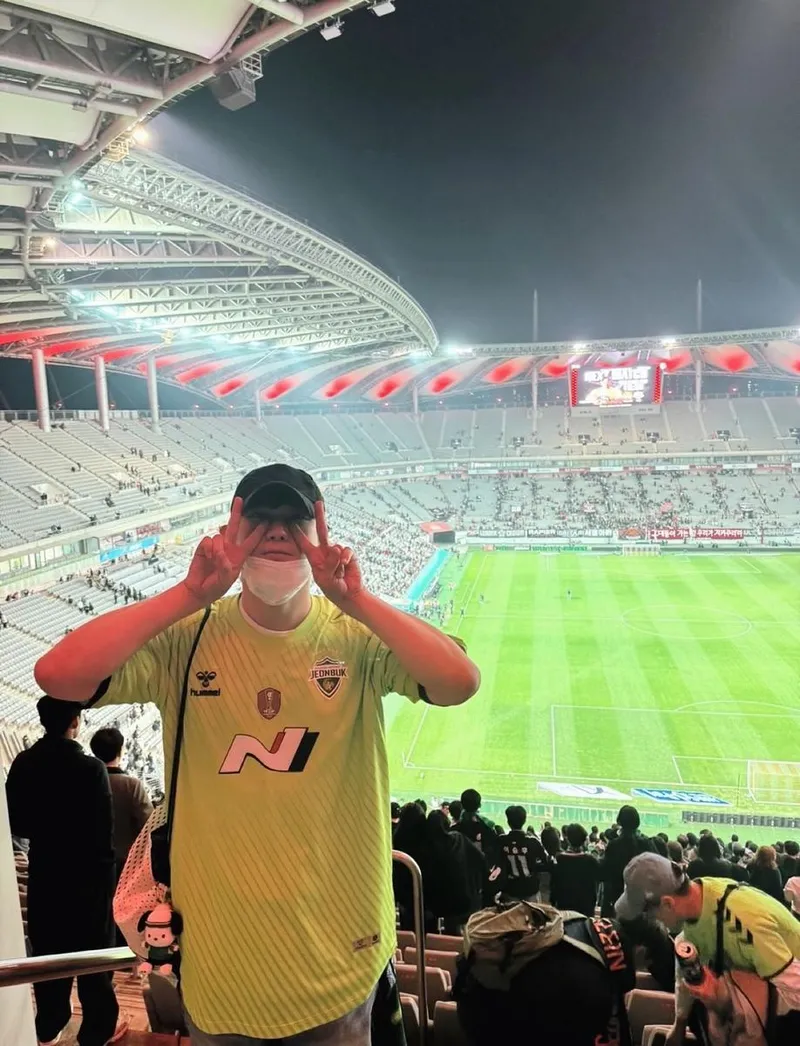 “지나간 오월과, 끝나가는 나의 ‘프라이드’”…권수현, 초여름 경기장→풋풋한 존재감 / 배우 권수현 인스타그램