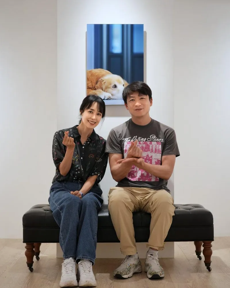 “고마운 인연 곁에서”…문정희, 갤러리의 여운→따뜻함에 스며든 여름 / 배우 문정희 인스타그램
