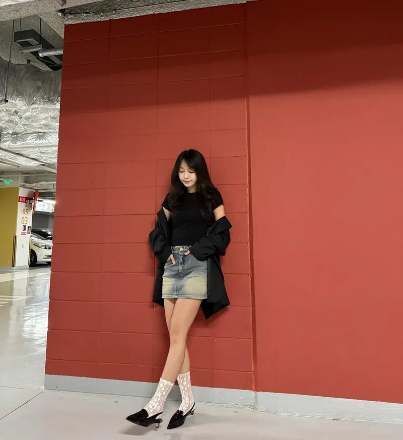 “긴 머리 싹둑 자르고”…김소희, 변화 앞의 미소→도심 속 당당한 여름 / 가수 김소희(1995) 인스타그램