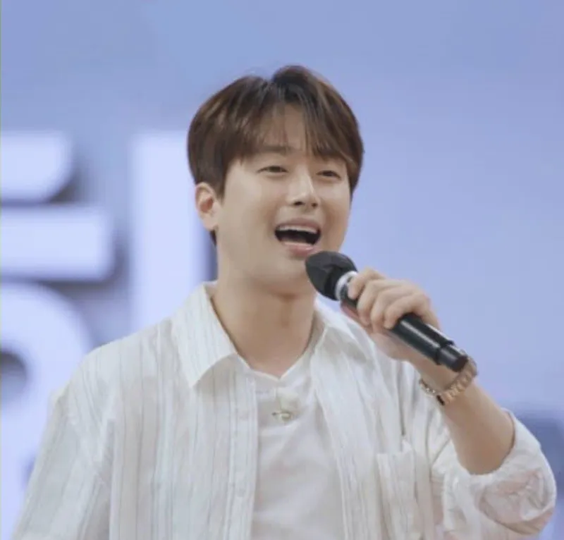 태양처럼 빛을 내는 '빅싱어' 이찬원, '방판뮤직 : 어디든 가요' 어울림 한마당으로 벅찬 감동 선사