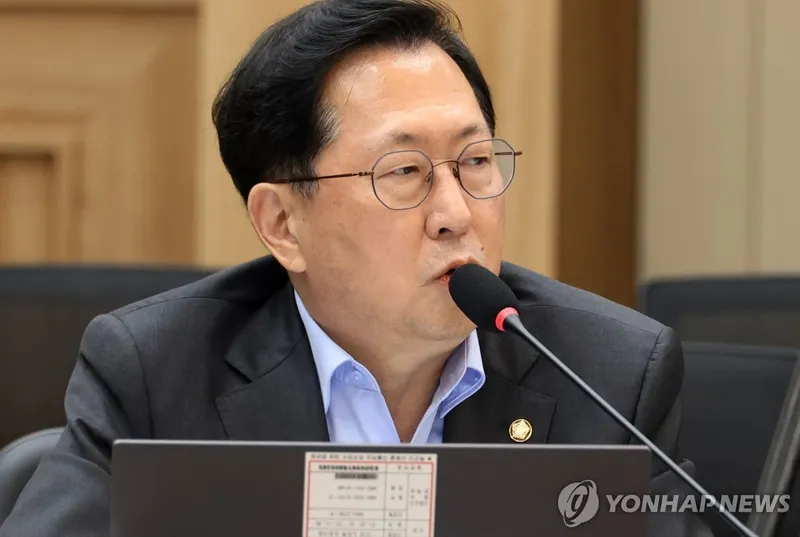 여군 85% 양육 병행 고심…유용원, 군 복무 환경 실태 내부 충격→제도 개선 촉구