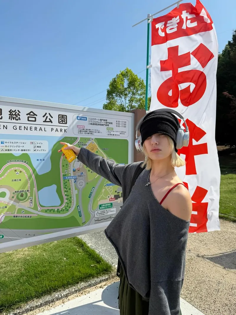 “길 잃은 듯 머문 순간”…전소미, 낯선 봄의 아침→여유 속 방랑 감성