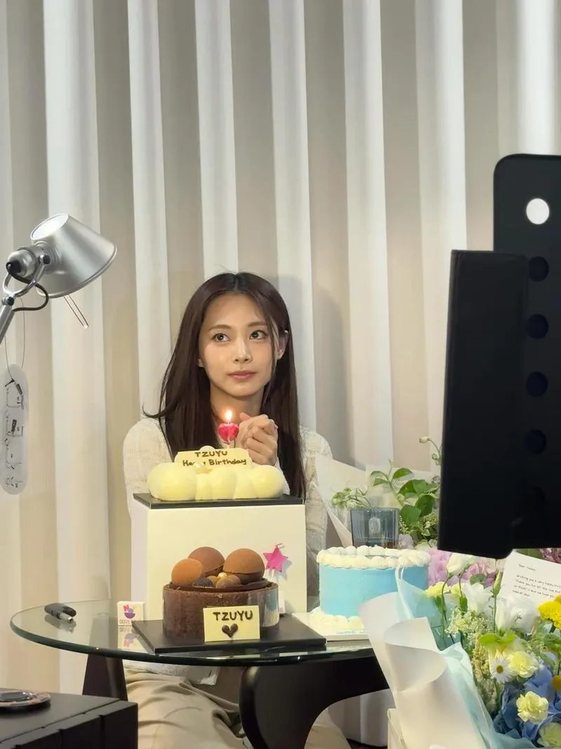 “웅크린 마음에도 켜진 불빛”…쯔위, 생일의 온기→성장 서사의 순간 / 걸그룹 트와이스 쯔위 인스타그램