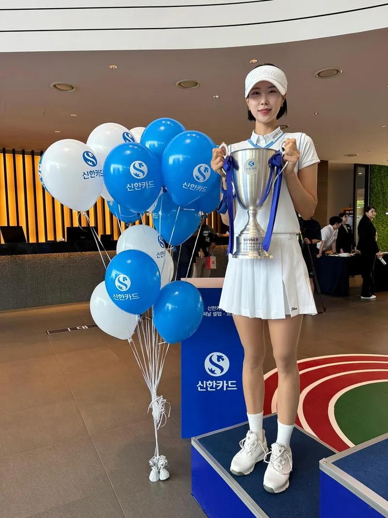 “양손 가득 선물, 그 이상의 감동”…손새은, 운동회 여운→자신감 미소 / 골프선수 손새은 인스타그램
