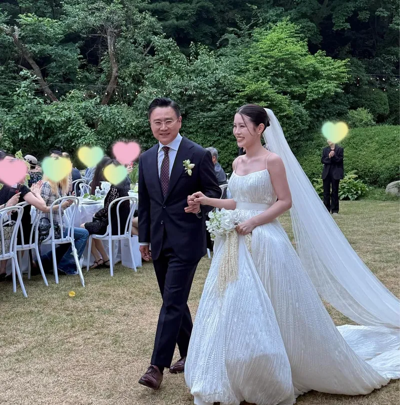“내가 참 좋아하는 사람”…윤종신, 계절의 문턱→결혼식 감동 전율 / 가수, 작곡가 윤종신 인스타그램