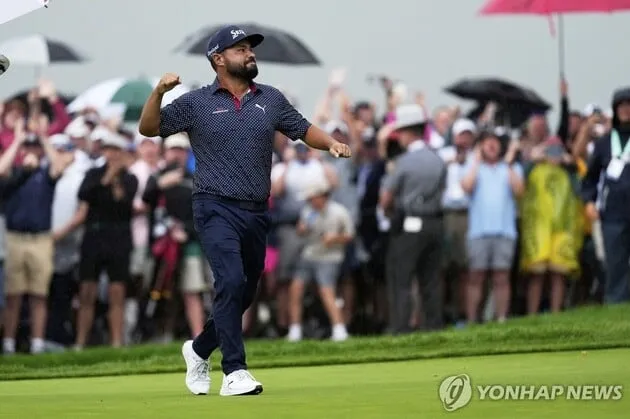 “극적인 뒷심 폭발”…J.J.스펀, US오픈 역전 우승→3년 만에 메이저 첫 정상 / 연합뉴스