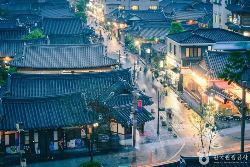 비오는 날 한옥마을(ⓒ한국관광공사 포토코리아-최영락)