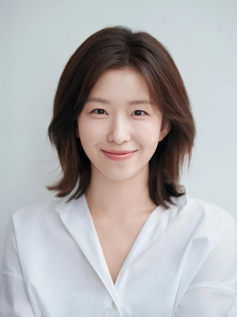 “흑백을 넘나드는 진심”…윤가이, 새 프로필 속 폭넓은 변화→광고계 러브콜 / 위엔터테인먼트