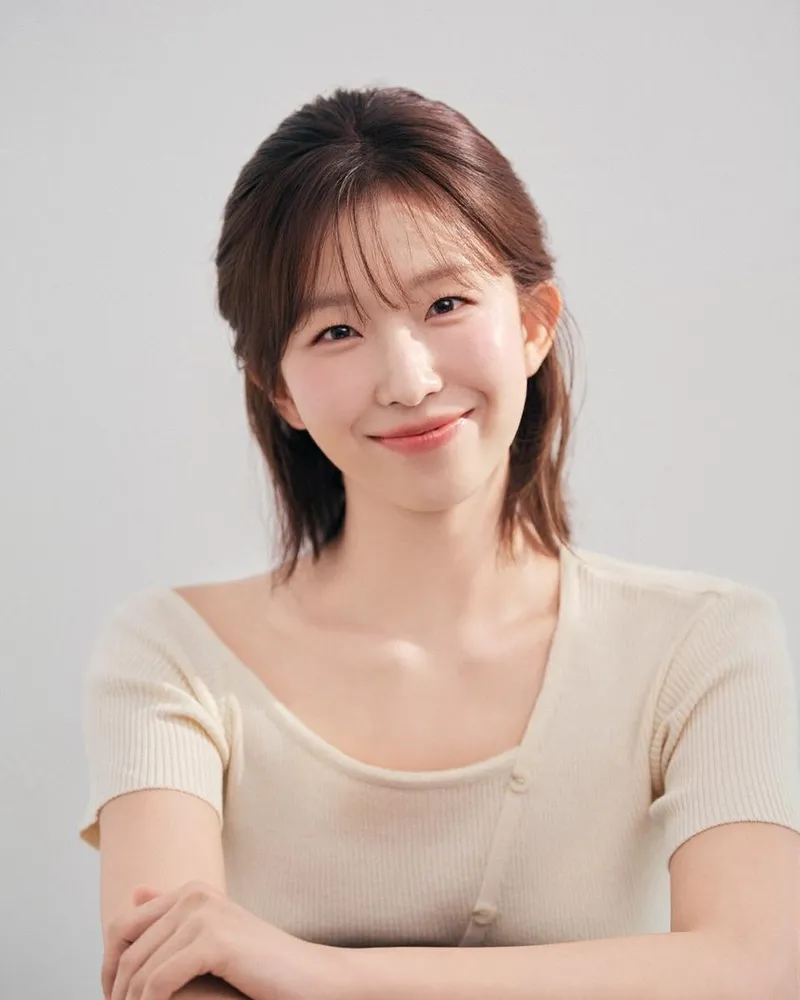 “장마가 시작되었나 봐요”…윤가이, 여름 위로→따스한 미소의 온기 / 배우 윤가이 인스타그램