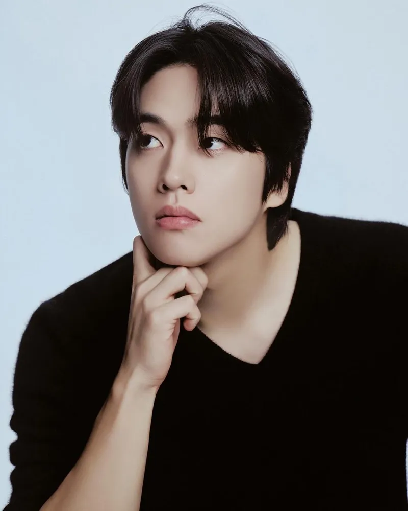 “질문을 품은 눈빛”…조한결, 오후의 차분함→깊은 존재감 물씬 / 배우 조한결 인스타그램