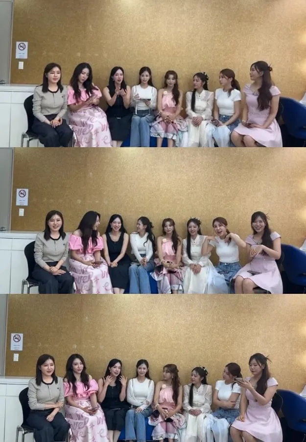 “콘서트 ‘첫정’ 깜짝 스포”…송가인·강예슬, ‘더 트롯쇼’ 대기실 미소→팬심 자극