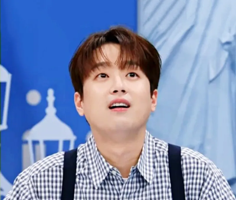실제 선배이거나 화면 속 선배이거나 존경과 예의를 다하는 '품행 만땅 이찬원'→톡파원 25시