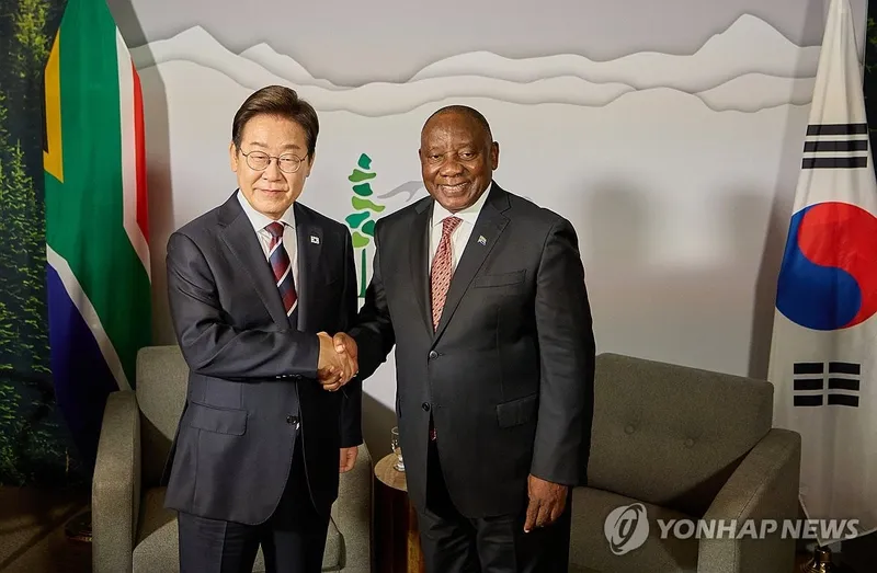 이재명-라마포사, 교역부터 에너지까지 포괄 협력 제안→남아공 정상회담, 아프리카 관문 공고화