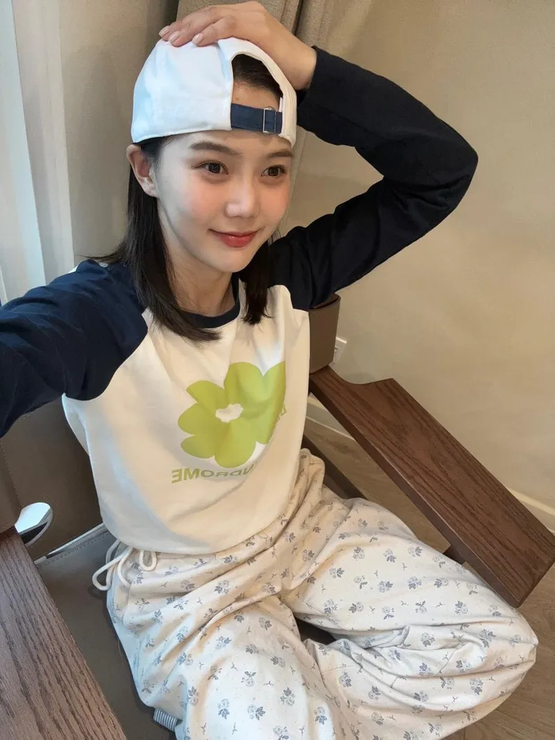 “Ho Chi Minh”…오마이걸 효정, 여행 전 설렘→청량 무드 가득 셀카 / 걸그룹 오마이걸 효정 인스타그램