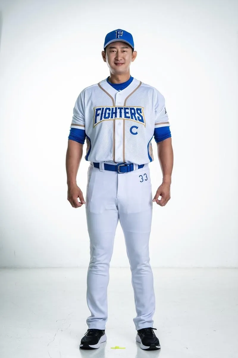 “파워는 그대로, 각오도 새롭다”…이대호·불꽃 파이터즈, 생중계 앞 MVP 욕심→승리 다짐 / 피플어스