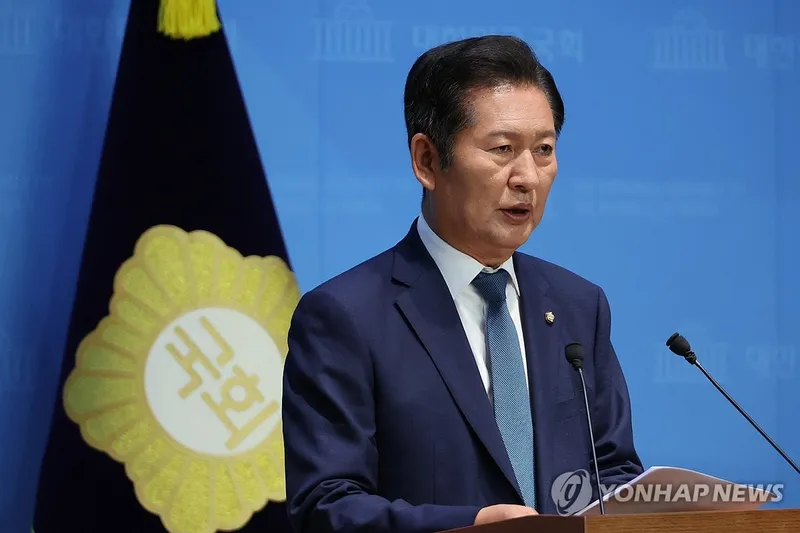 정청래, 박찬대 당권 도전 시사…이재명 ‘궁합’ 강조→민주당 권력 구도 흔든다