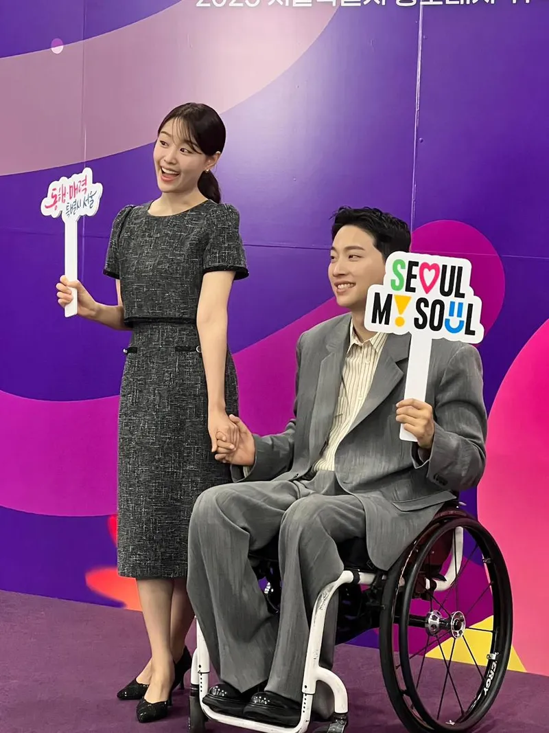 “서울은 꿀이다”…박위, 환한 미소로 여름날 약속→홍보대사 변신 / 유튜버 박위 인스타그램