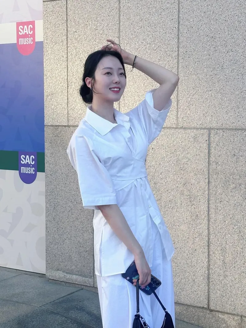 “귀호강 눈호강 다 했던 날”…윤다영, 여름 햇살 아래→순백의 미소 / 배우 윤다영 인스타그램