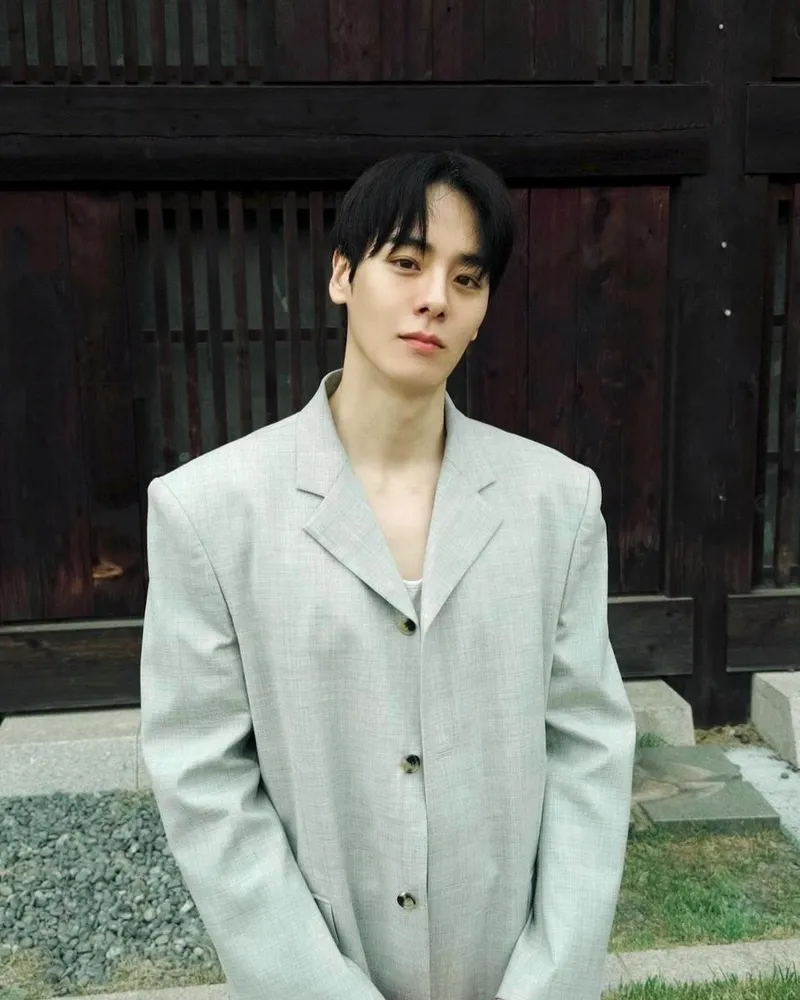 “흐린 늦봄 저녁 공기처럼”…장성훈, 정제된 고요→은은한 아우라 / 모델 장성훈 인스타그램