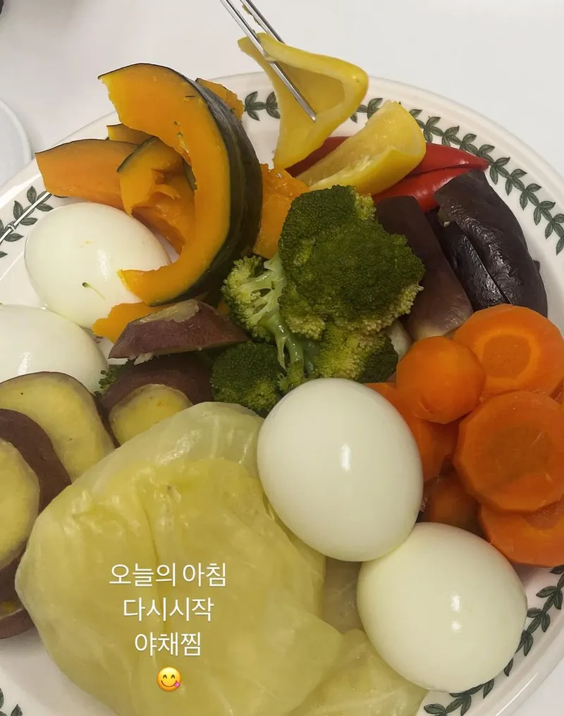 “여행 끝, 다시 건강으로”…박시은, 채소 가득한 아침→힐링 루틴 전환 / 배우 박시은 인스타그램