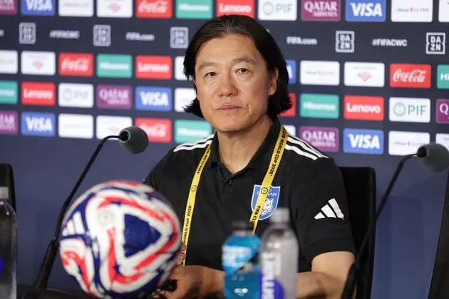 “스리백 전술 구사”…김판곤, 클럽월드컵 1차전 패배→전술 긍정 평가 / 연합뉴스