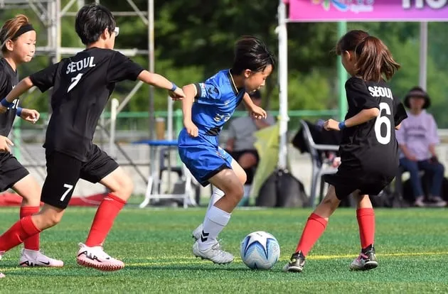 “여왕기 47개 팀 출전”…합천서 전국여자축구대회 개막→미래 스타 산실