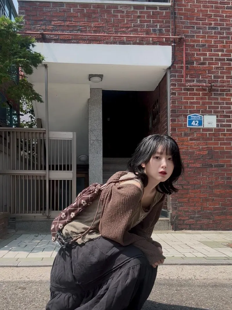 “한낮 햇살 아래 머무른 시선”…최수진, 여유로움→초여름의 감성 포착 / 나는 솔로 25기 영자 최수진 인스타그램